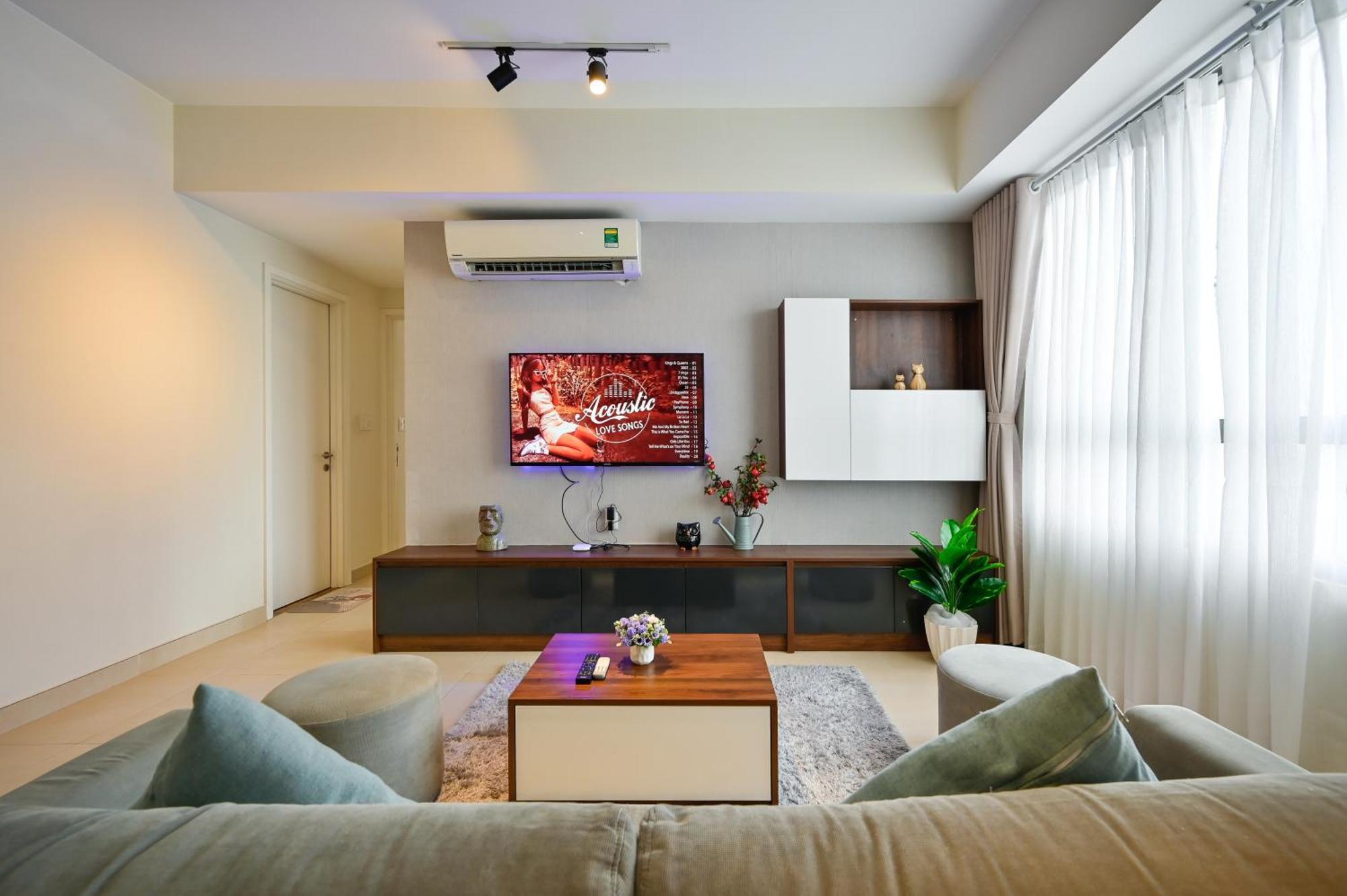 Căn hộ Wonderful 2 Bedroom In Masteri T1, Fully Furnished With Full Amenities *